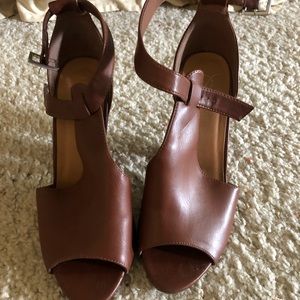 Brown heeled sandal